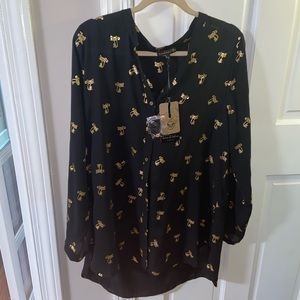 Black crepe blouse w/ kitty cats 1x Jane and John